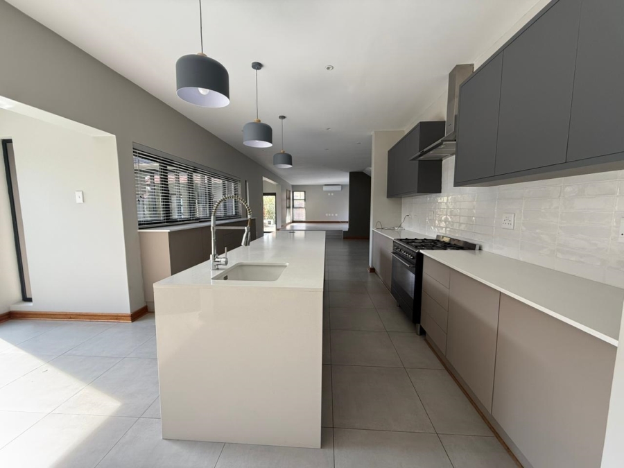 To Let 4 Bedroom Property for Rent in Wild Olive Estate Free State